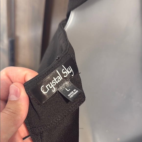 Chic Black V-Neck Romper open cross cross back Women’s Size L - Picture 5 of 8